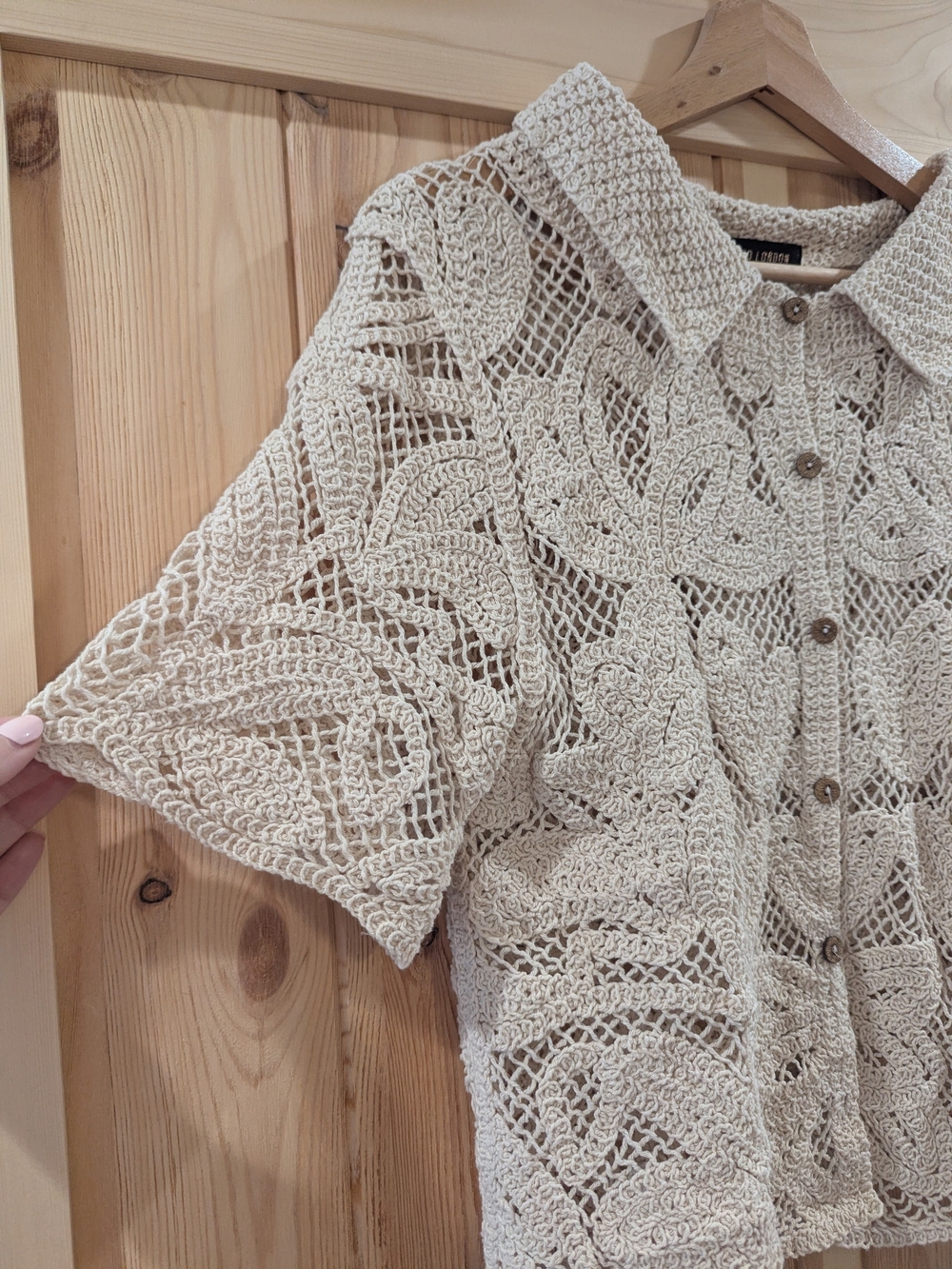 QED London Crochet Button-Down Short Sleeve Top - Cream - Picture 4 of 9